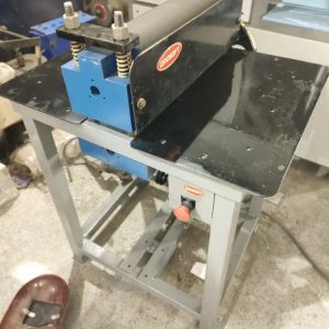 Battery pleat press roller